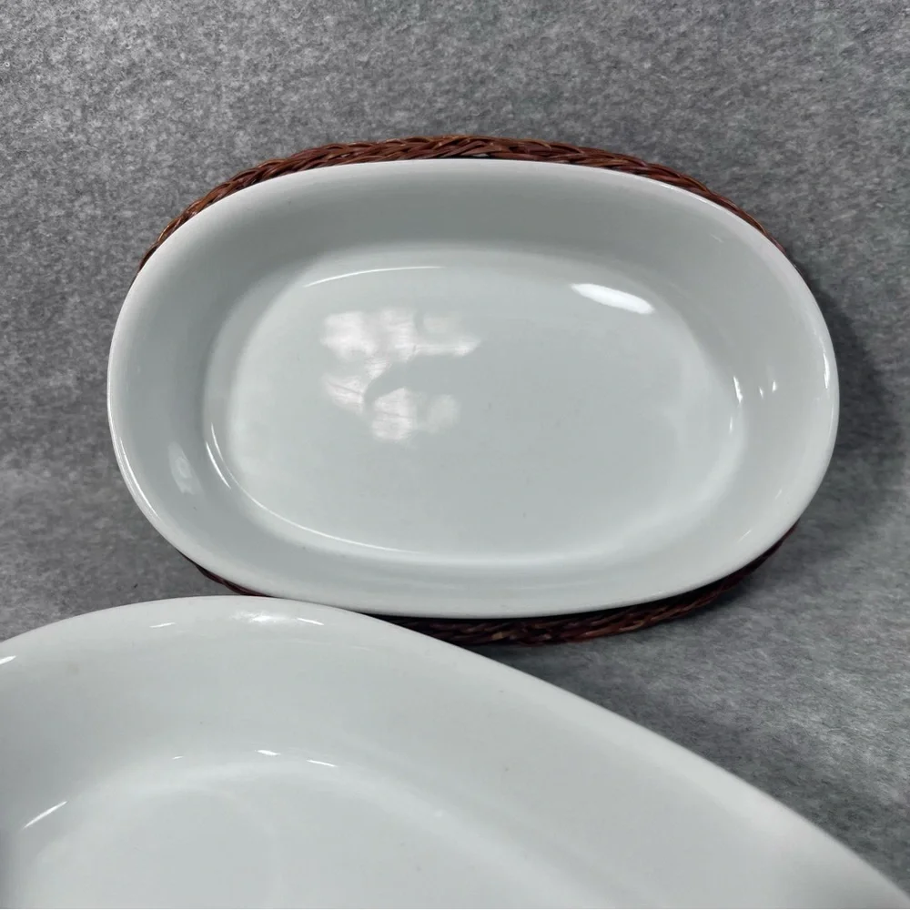 White Pair Ceramic Plate Dish with‎ Wicker Ovenware Single Serve 8”x5”